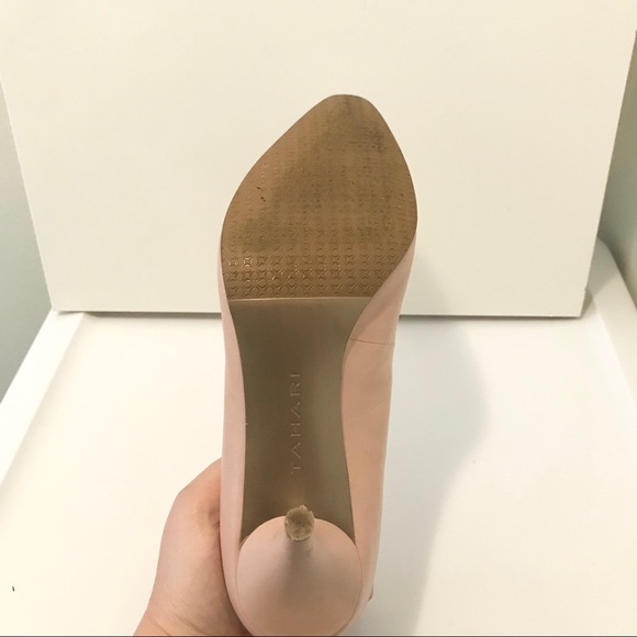 Tahari blush 2’ heels. EUC - Picture 4 of 5
